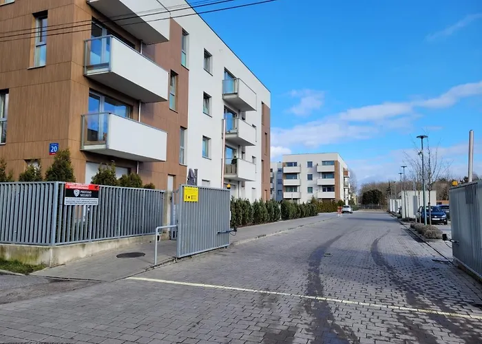 Bast 14 Apartamenty Ptak Szpital Kopernika Szpital Matki Polki Mandoria Orientarium Atlas Arena Plac Zabaw - Zamojska 20A M14 Parking Bezplatny