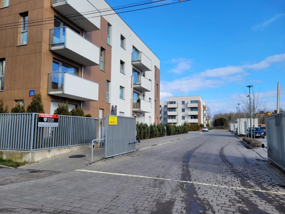 Ptak: Near Medical Centers And Attractions * Lodz (Lodz)